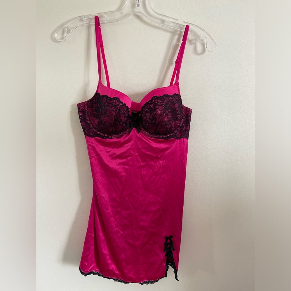 La SENZA Large Hot pink and black lace wired bustier chemise